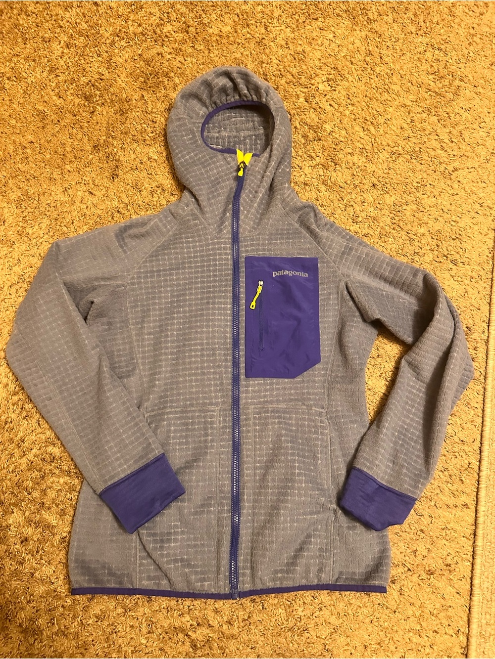Patagonia R3 Reversible Hoody - Picture 2 of 12
